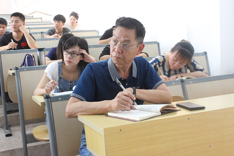 刘主任.jpg